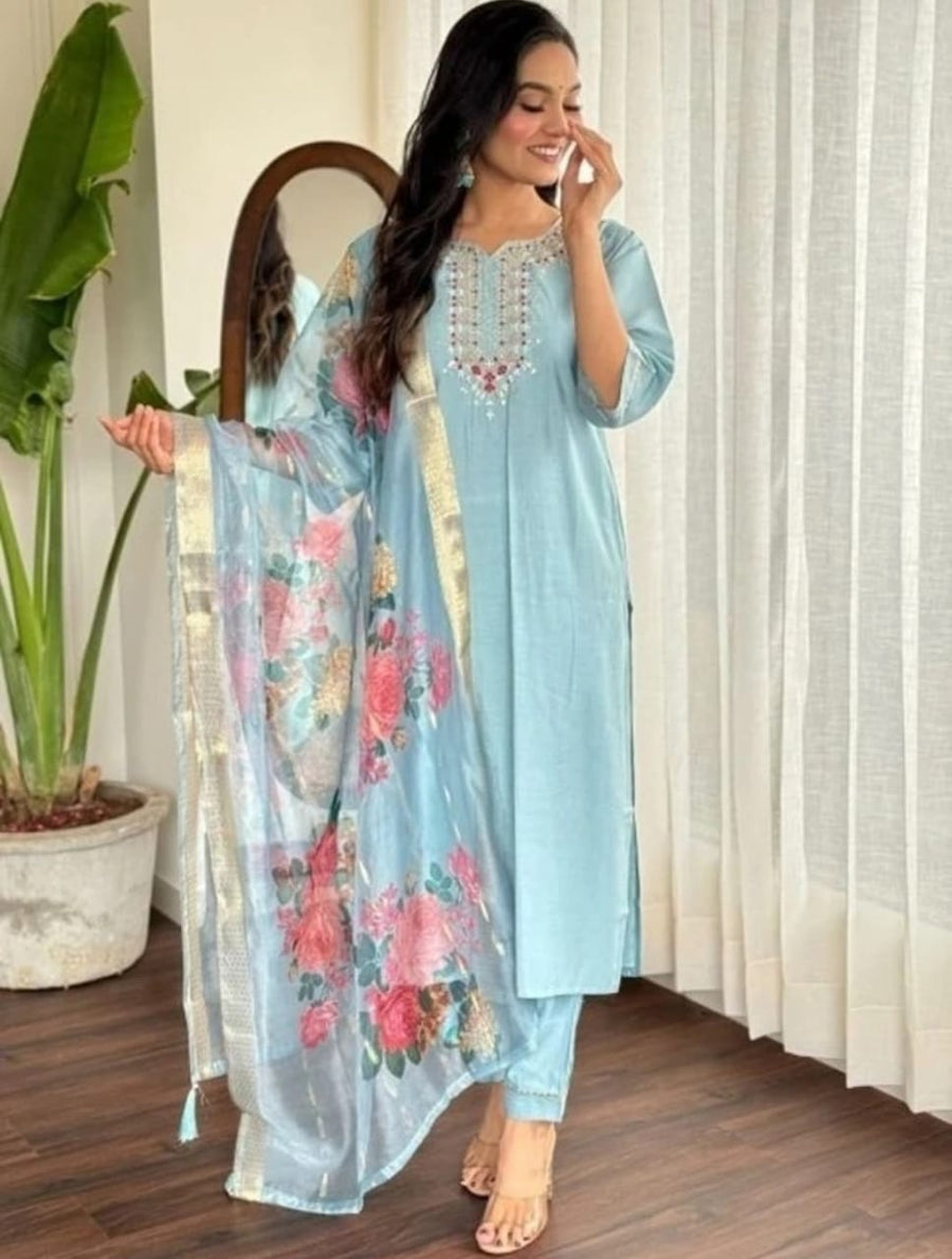 Blue Embroidered Kurta Pant Set with Floral Organza Dupatta