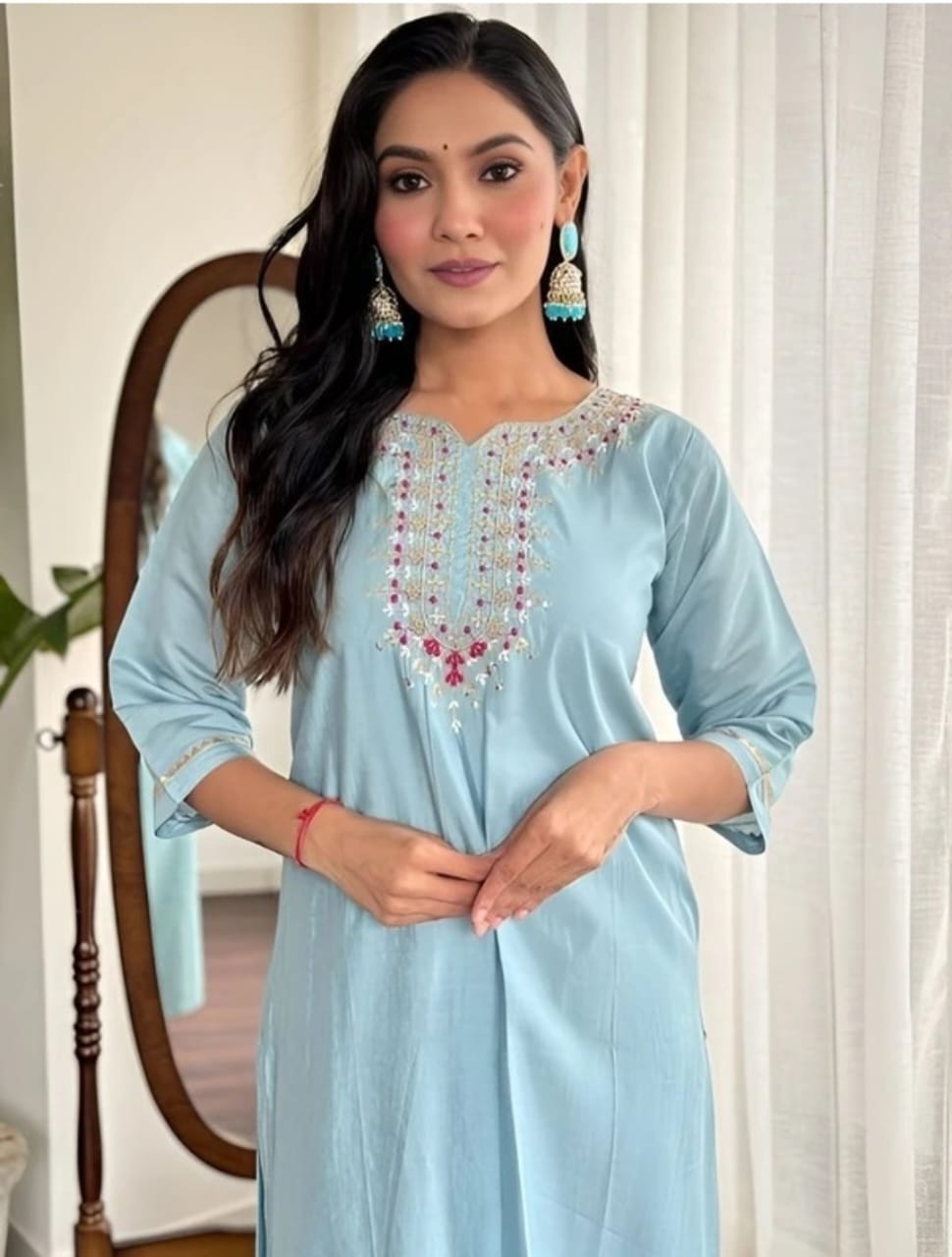 Blue Embroidered Kurta Pant Set with Floral Organza Dupatta